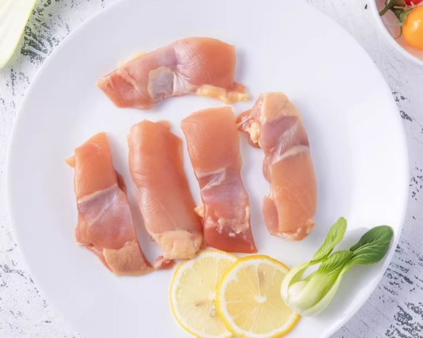 chicken thigh vs breast nutrition