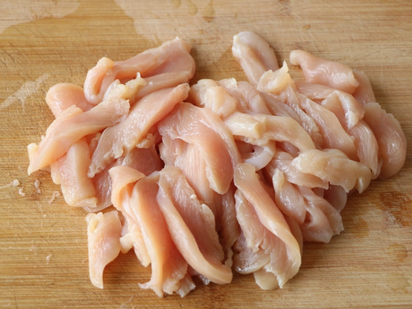 calories in thin sliced chicken breast