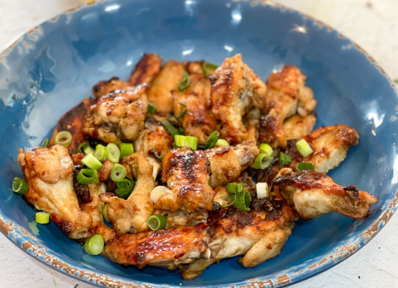 how many calories in chicken wingettes