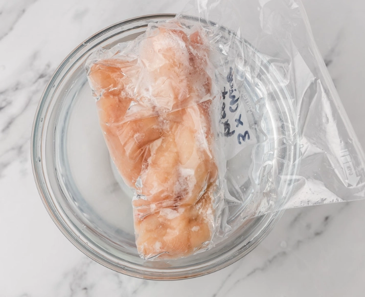 how to thaw frozen chicken