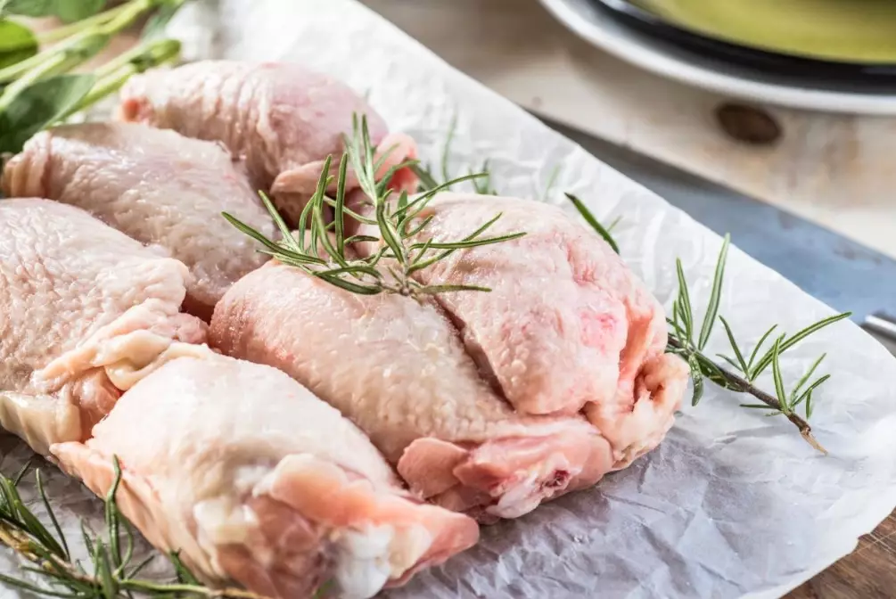 safe chicken thawing