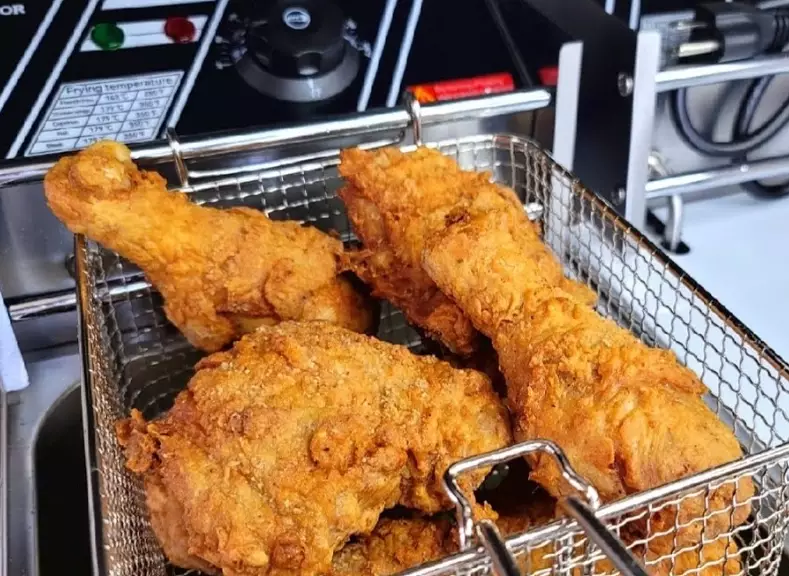 best oil temp for frying chicken