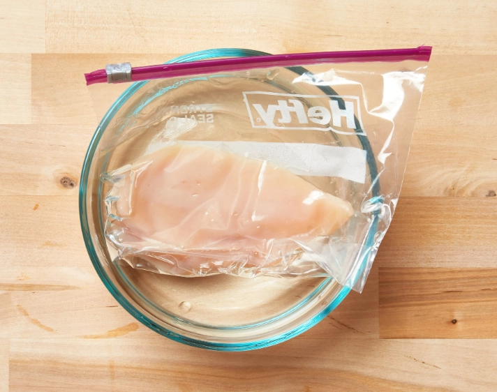 cold water thawing chicken