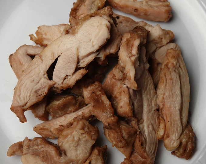 chicken breast vs thigh nutrition