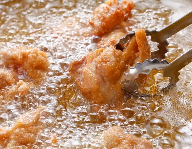 best oil for deep frying chicken