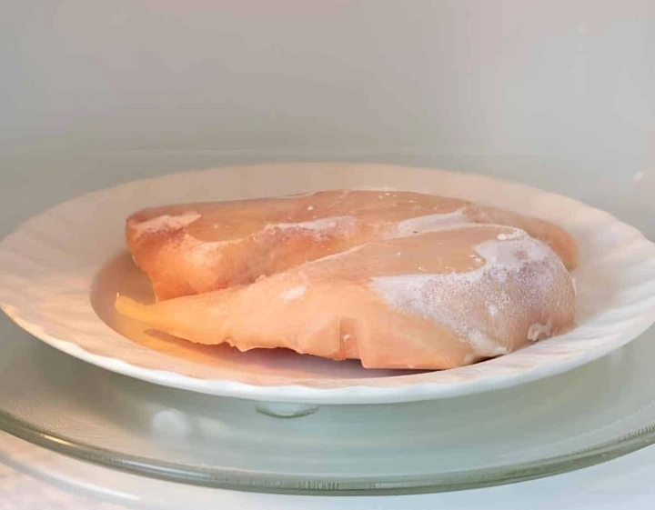 best way to thaw chicken