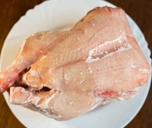 thaw chicken in cold water