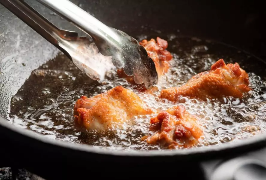frying chicken temperature