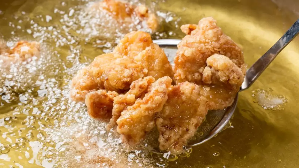 fried chicken oil temperature